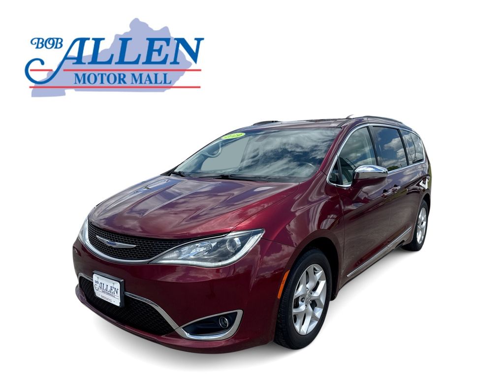 2019 Chrysler Pacifica Limited's photo