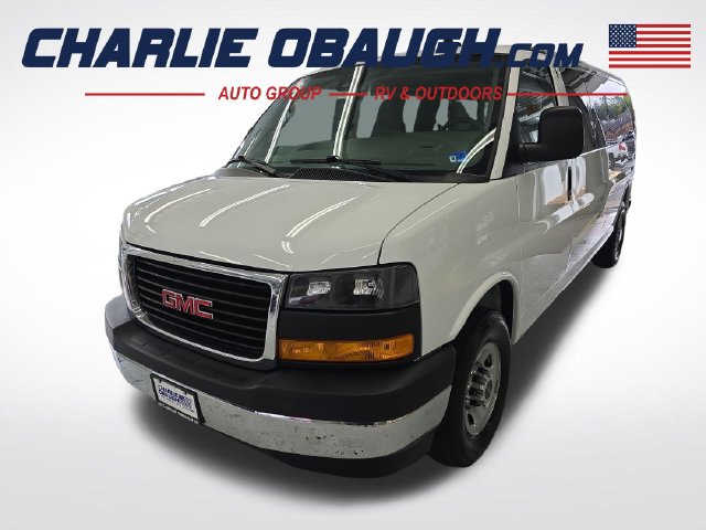 2025 GMC Savana Passenger LT