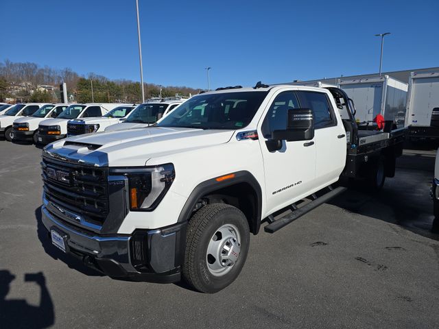 2026 GMC Sierra 3500 Chassis Cab Pro - Photo 2