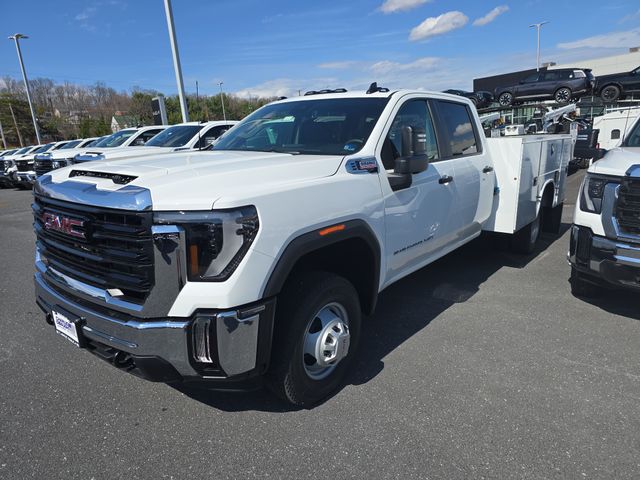 2026 GMC Sierra 3500HD Pro - Photo 2