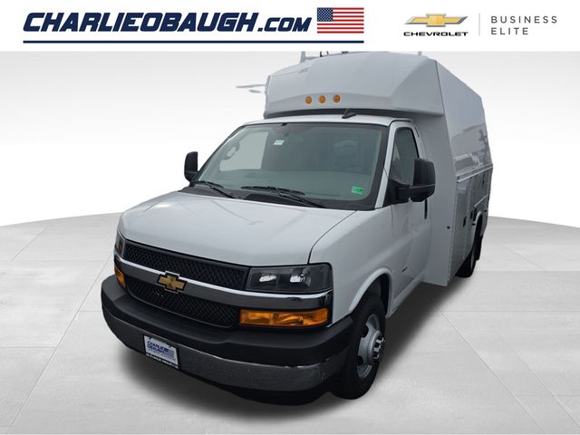 2025 Chevrolet Express Cutaway