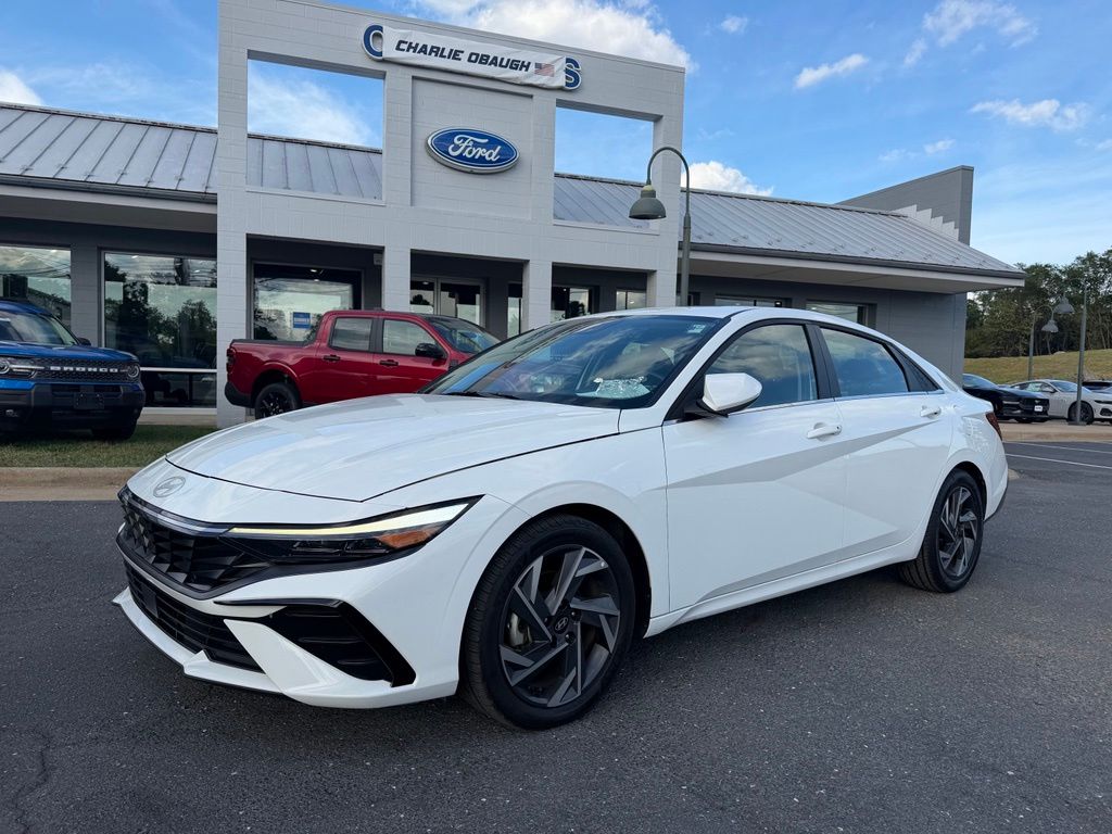 2025 Hyundai Elantra SEL