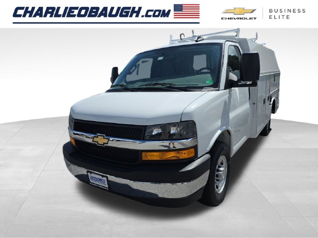 2025 Chevrolet Express Cutaway