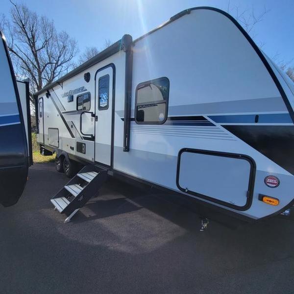 2024 Jayco Jay Feather 27BHB