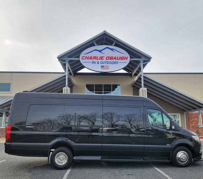 2025 Midwest Automotive Designs 15 PASSENGER 907 (VS30)