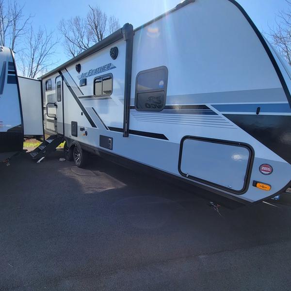 2024 Jayco Jay Feather 24BH