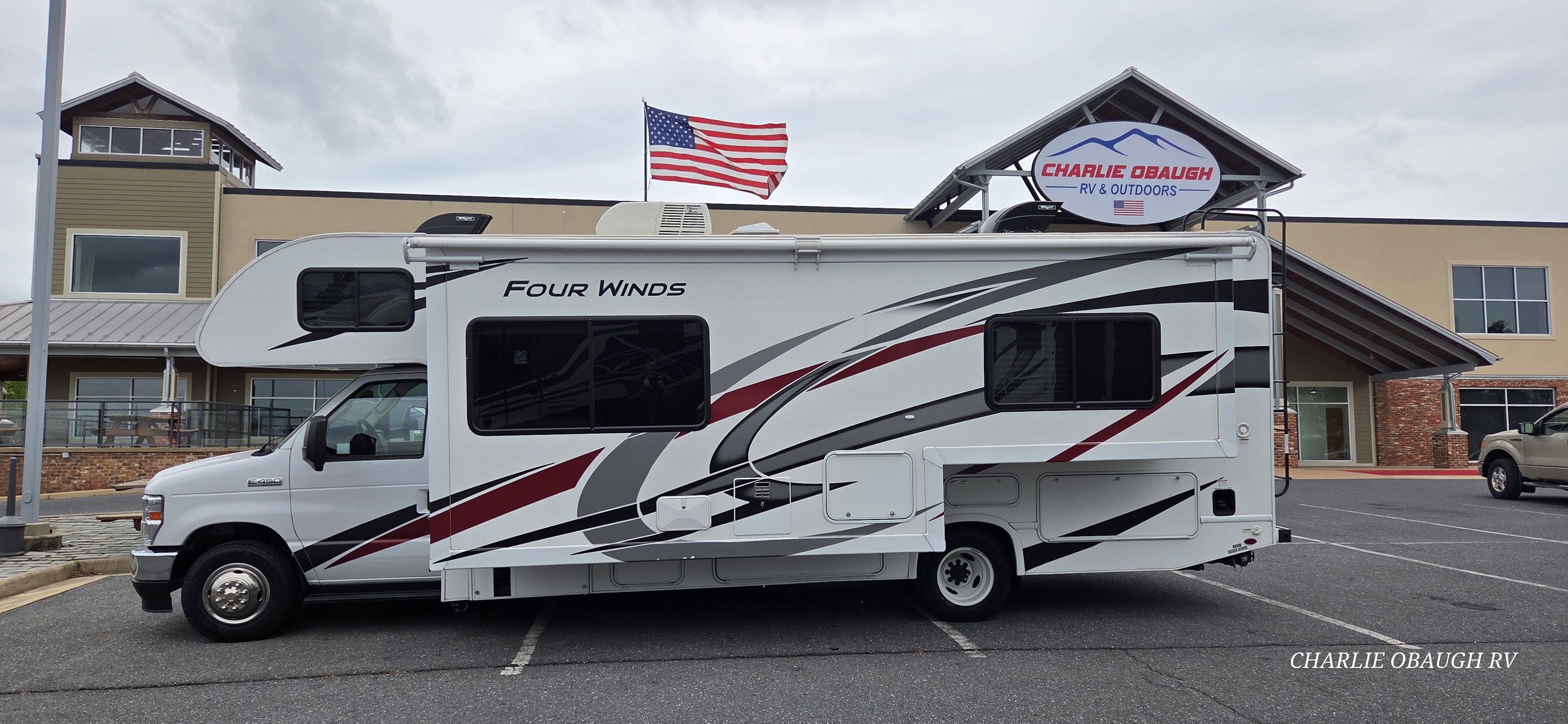 2022 THOR FOUR WINDS 27R