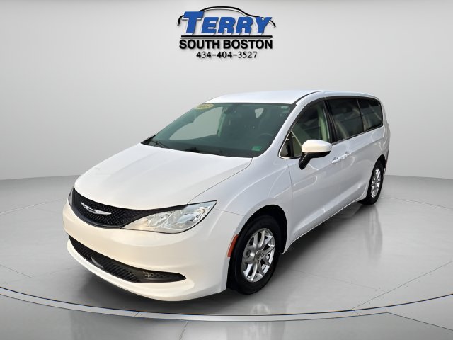2022 Chrysler Voyager LX - Photo 4