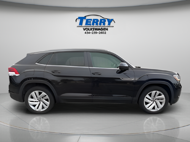 2022 Volkswagen Atlas Cross Sport SE w/Tech