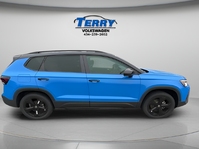 2025 Volkswagen Taos SE Black