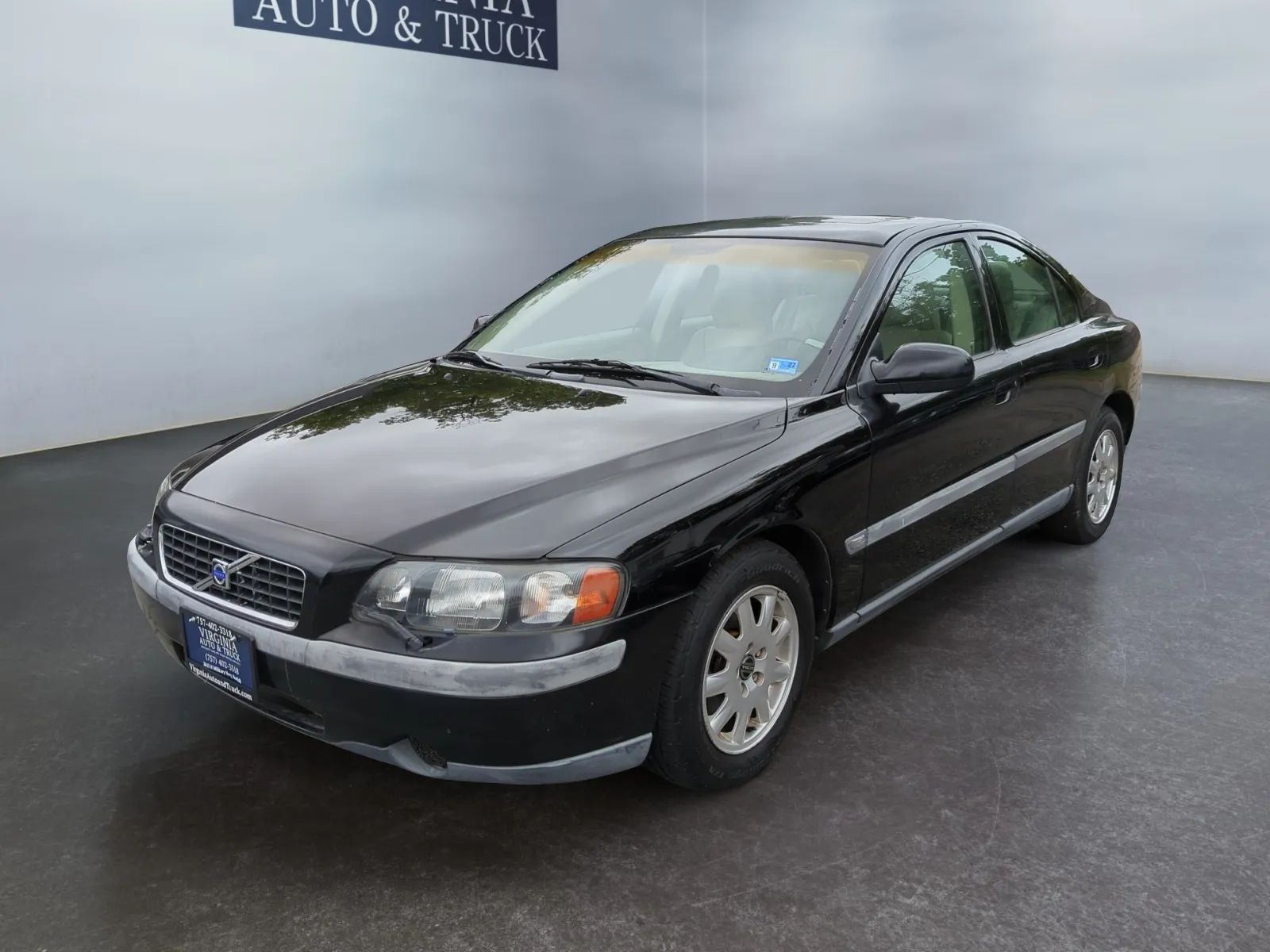 2002 Volvo S60 Sedan 4D