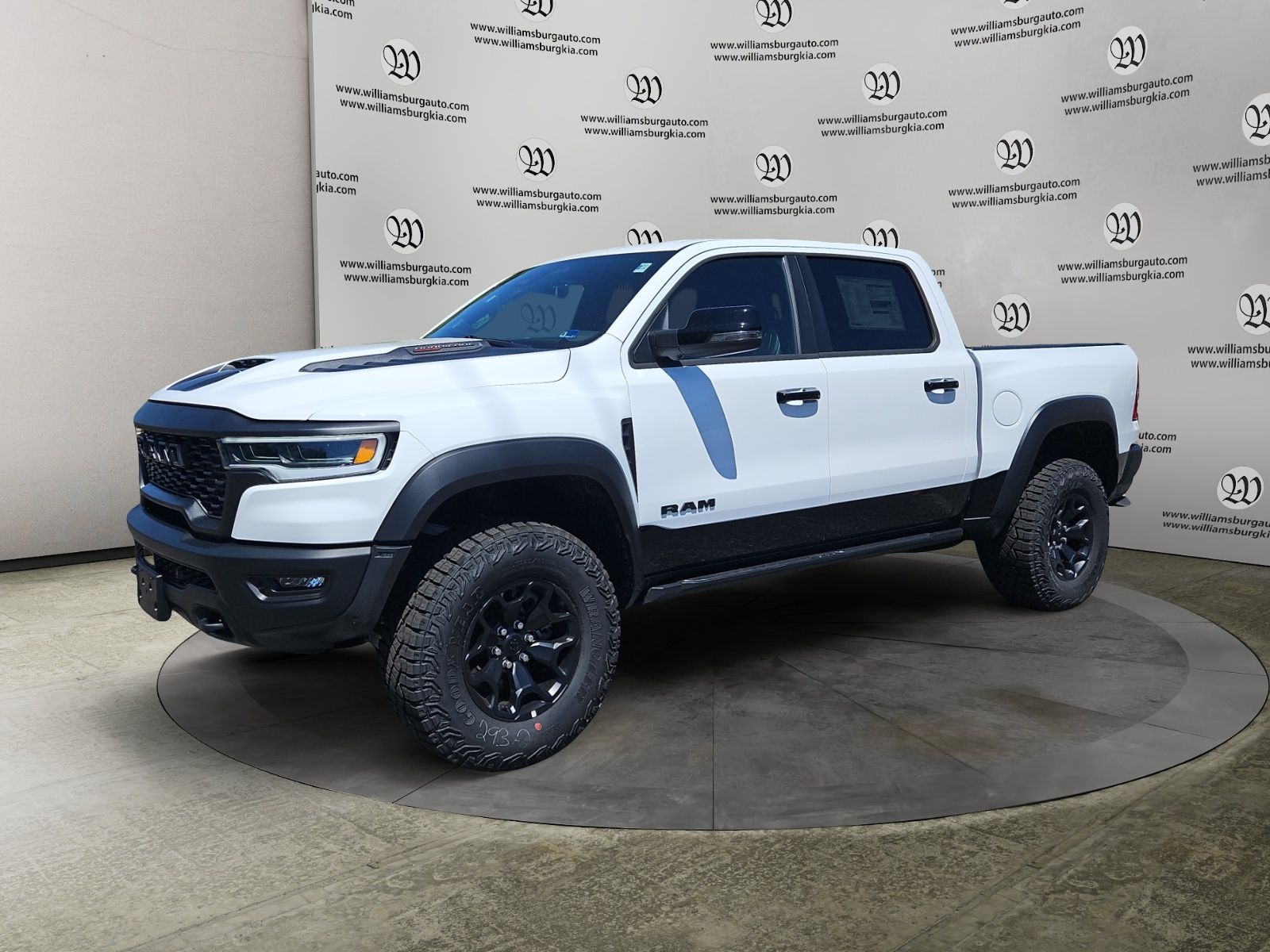 2026 RAM 1500 Pickup RHO